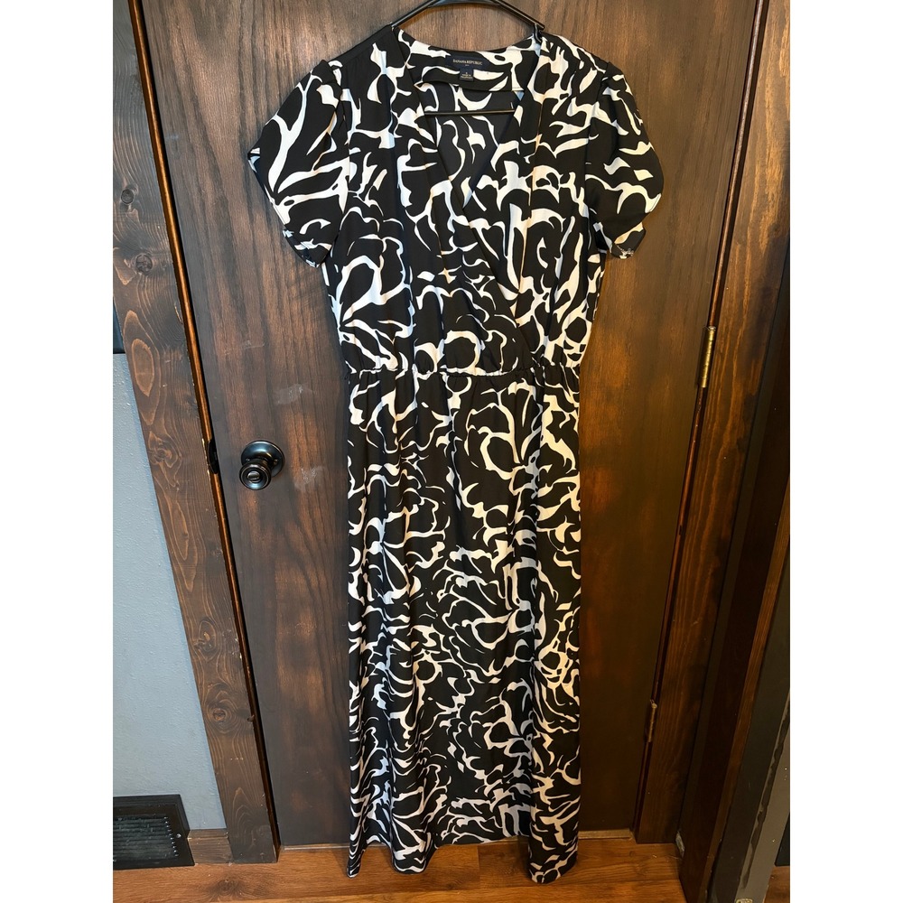 Banana Republic Black White Abstract Print Faux Wrap Maxi Dress Short Sleeve 6